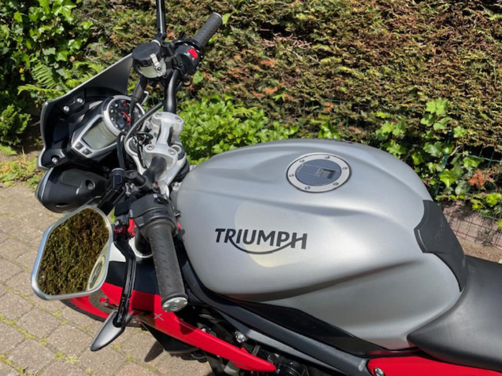 Motorrad verkaufen Triumph Street Triple RX Ankauf